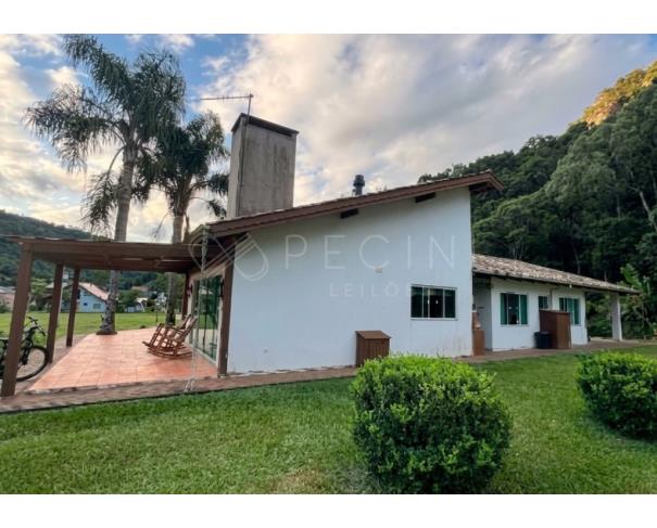 Foto de PRÉDIO - QUADRA N° 27 - COND. FAZENDA PINHEIRO MARCADO