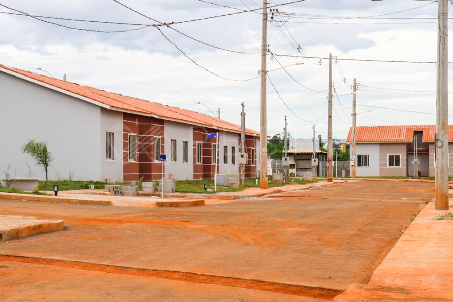 CASA EM CONDOMÍNIO COM PRIVATIVA TOTAL DE 142,15M² Nos estados de SP - RJ -SC - RS - GO -PA - RN, localizado em Valparaíso De Goiás - GO