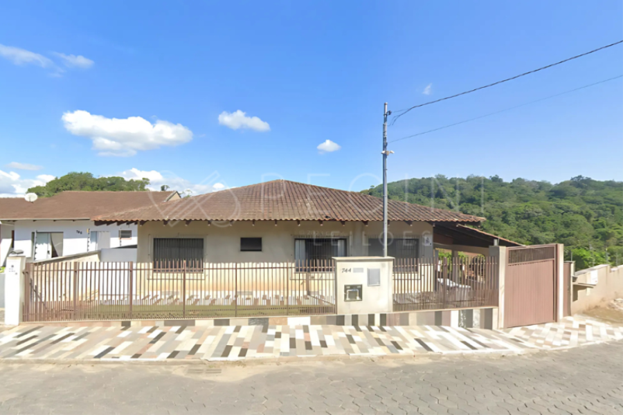 PRÉDIO RESIDENCIAL N° 744 - FORTALEZA ALTA Blumenau/SC, localizado em Blumenau - SC