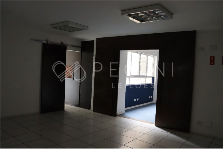 UNIDADE AUTÔNOMA NO 13º PAV. EDIFÍCIO BRITÂNIA E BOX DE GARAGEM São Paulo/SP, localizado em São Paulo - SP